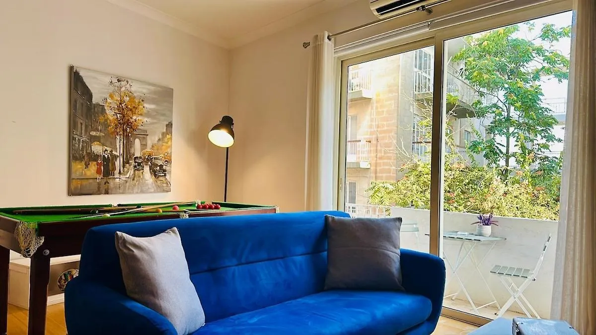 Sliemaluxurycharm Sea-Side Pool Table Apartment