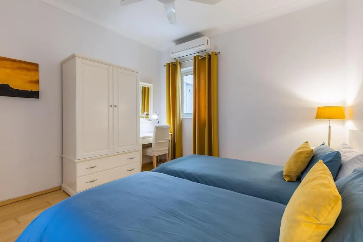 Sliemaluxurycharm Sea-Side Pool Table Apartment 0*, Sliema Malta