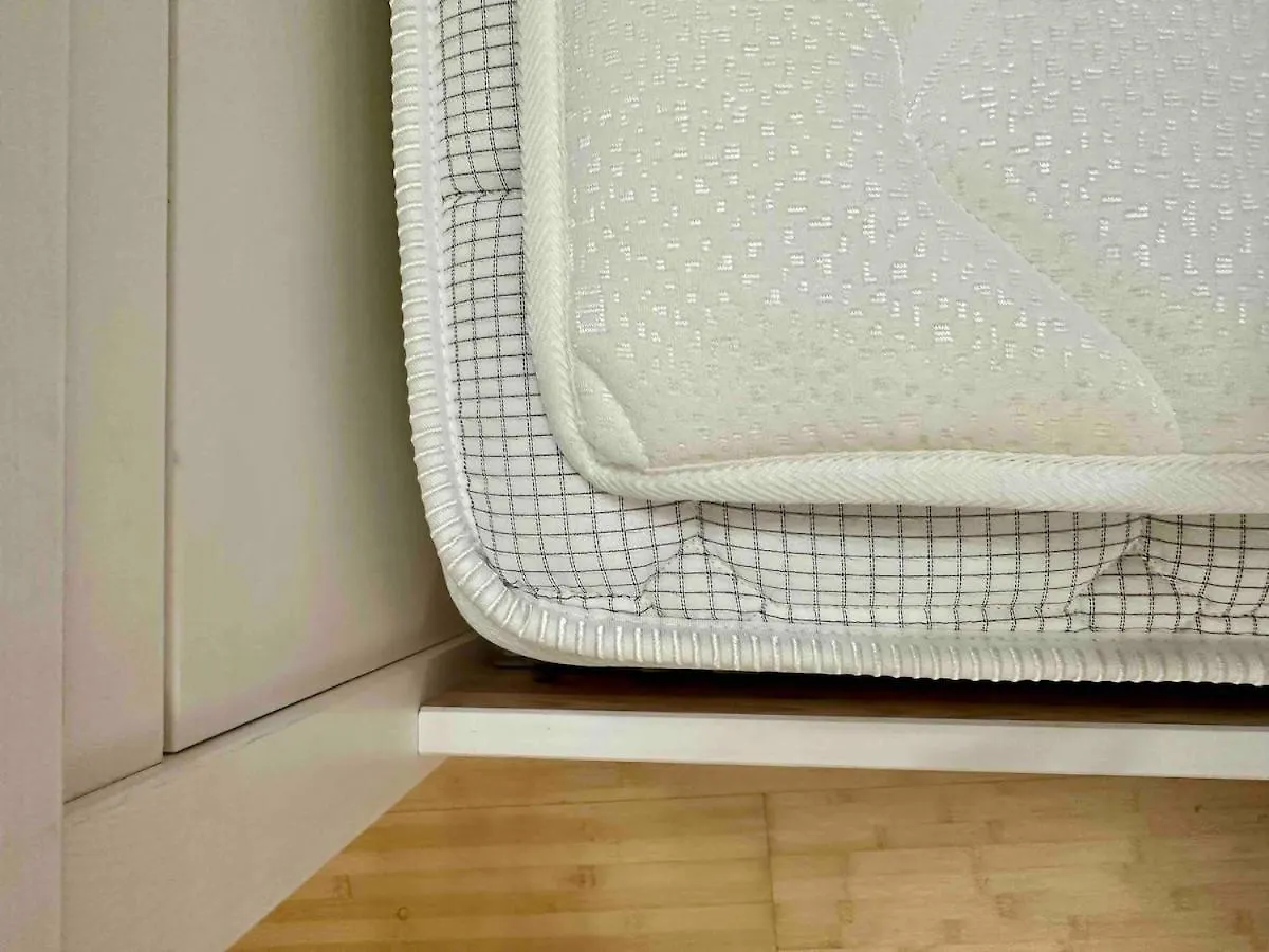 Sliemaluxurycharm Sea-Side Pool Table Apartment